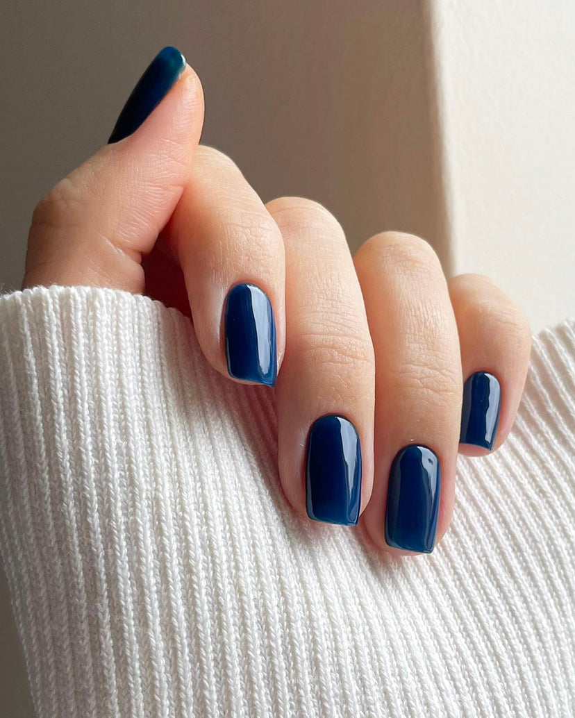 Dark blue nails