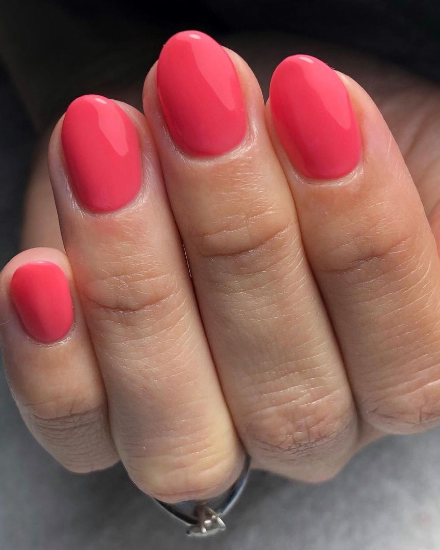 Coral pink nails