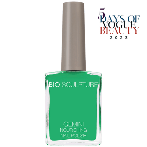 Green nail polish