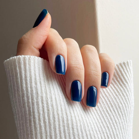 Dark blue nails