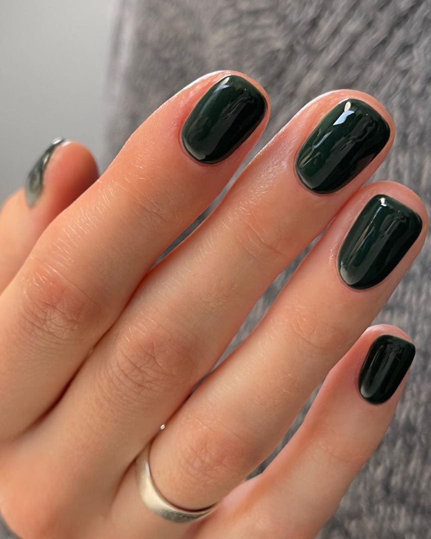 Dark green nails