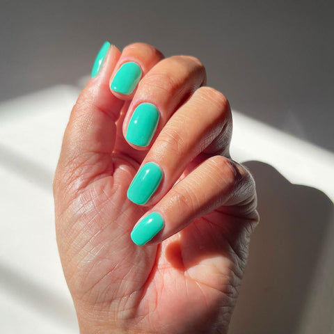 Aqua blue green nails