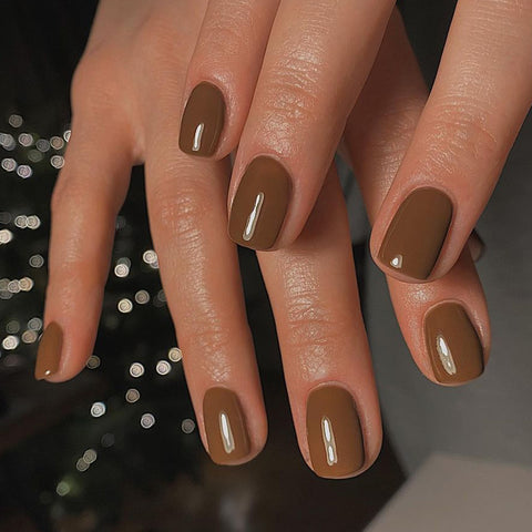 Vintage brown nails